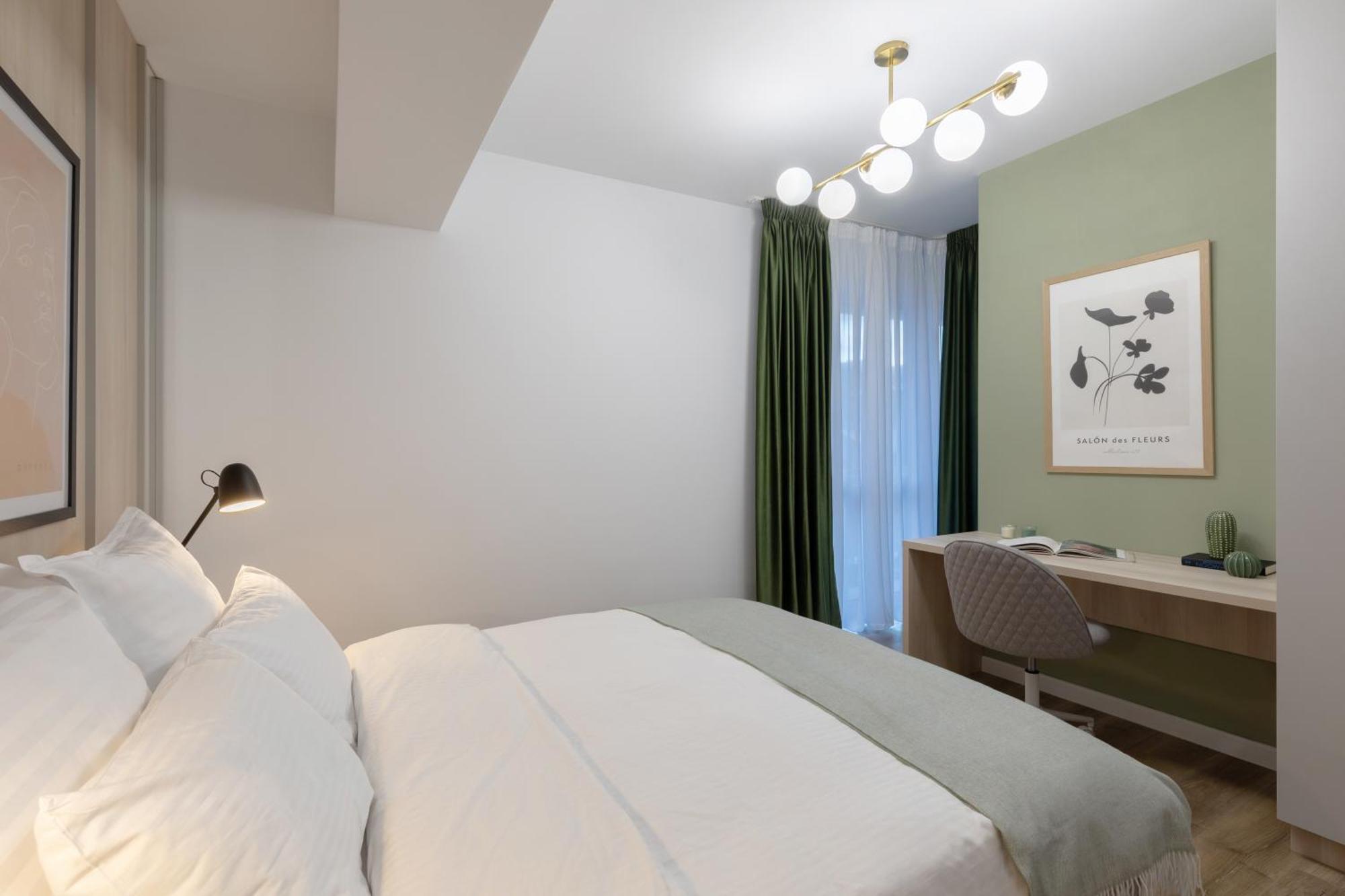 Dream Garden Apartment With Free Parking 锡纳亚 外观 照片