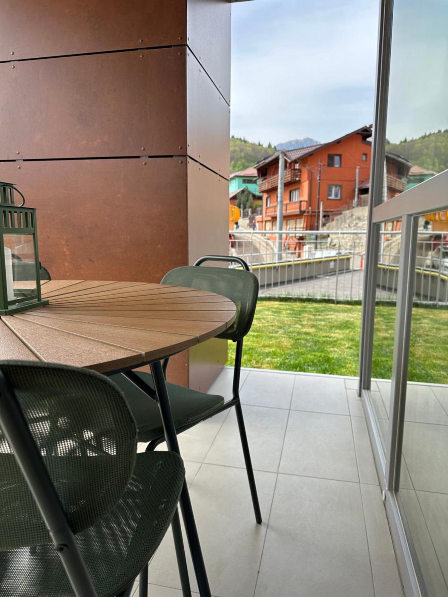 Dream Garden Apartment With Free Parking 锡纳亚 外观 照片
