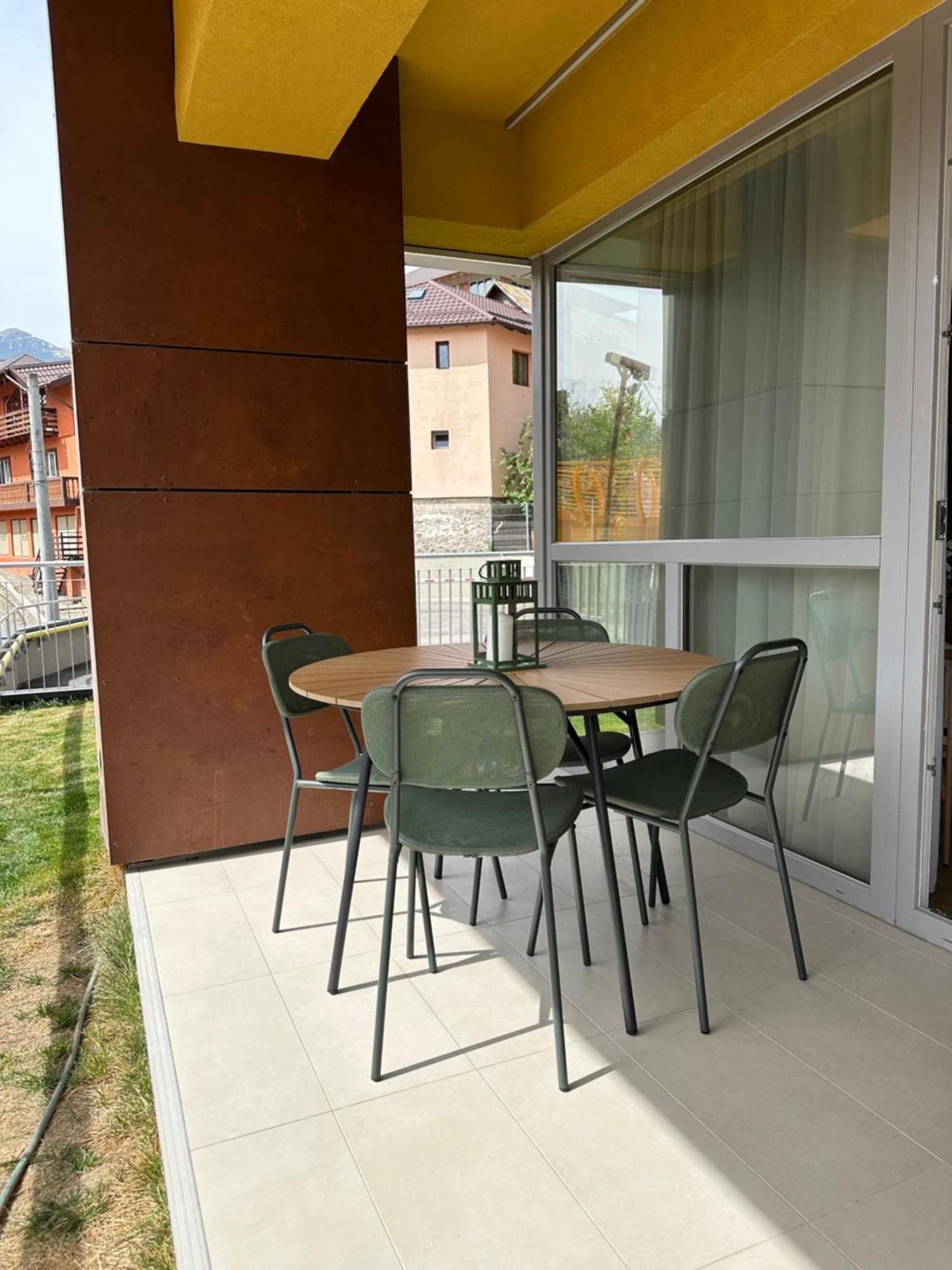 Dream Garden Apartment With Free Parking 锡纳亚 外观 照片