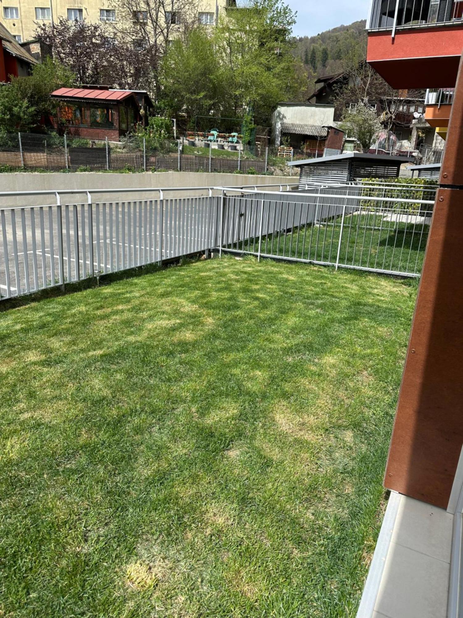 Dream Garden Apartment With Free Parking 锡纳亚 外观 照片